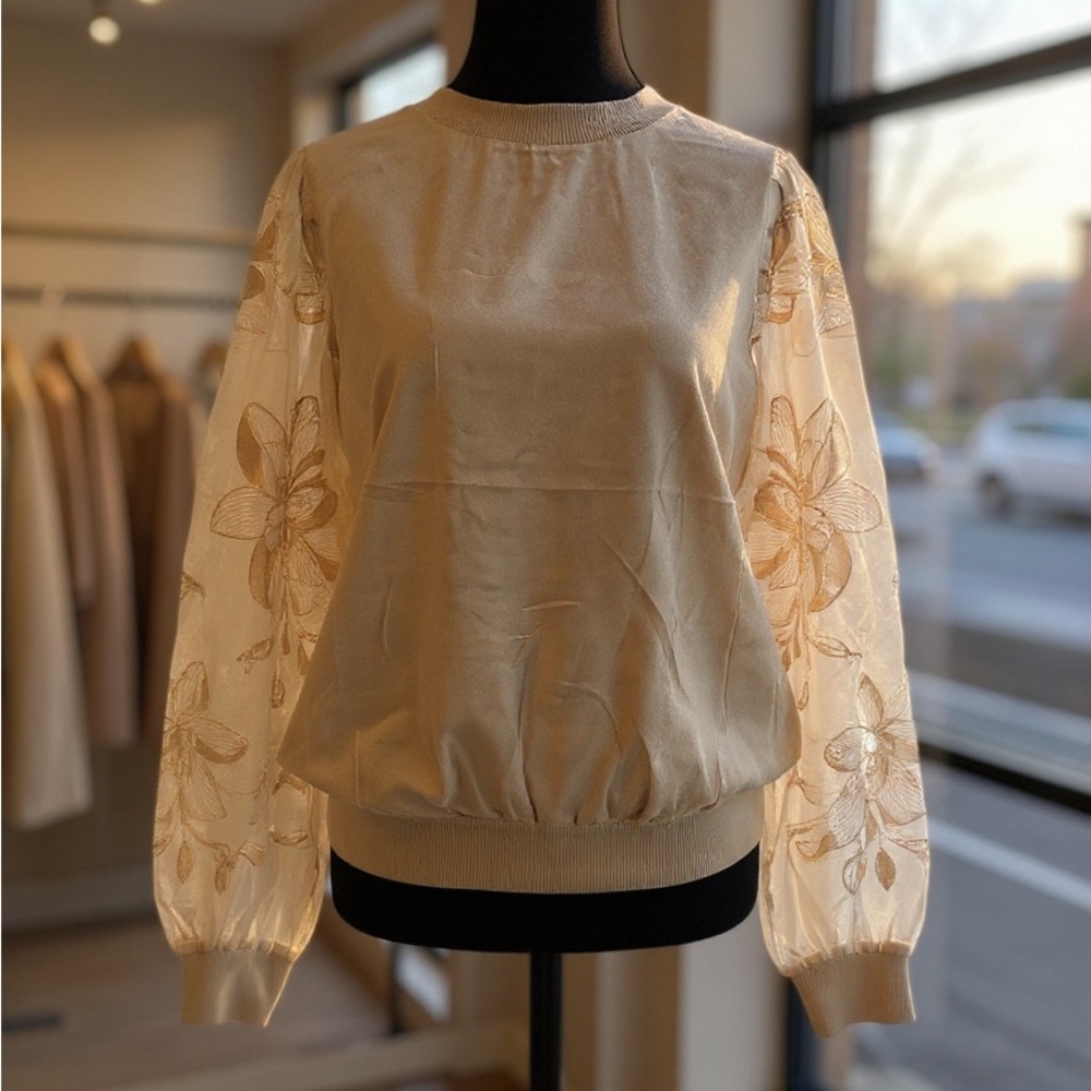 🌺NWT🌺 Express Beige Knit Top